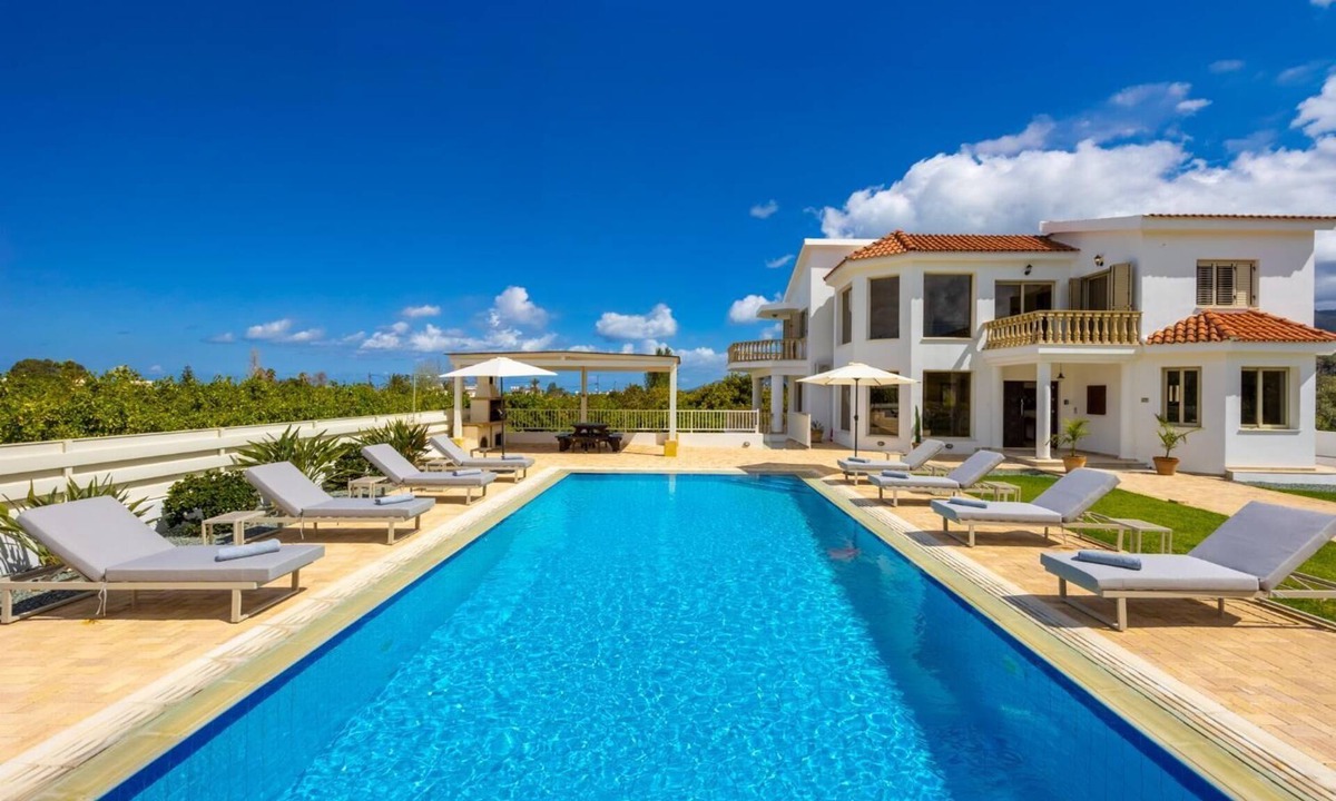 Argaka Villa | Villa Lefkos - Four Bedroom Villa, Sleeps 8