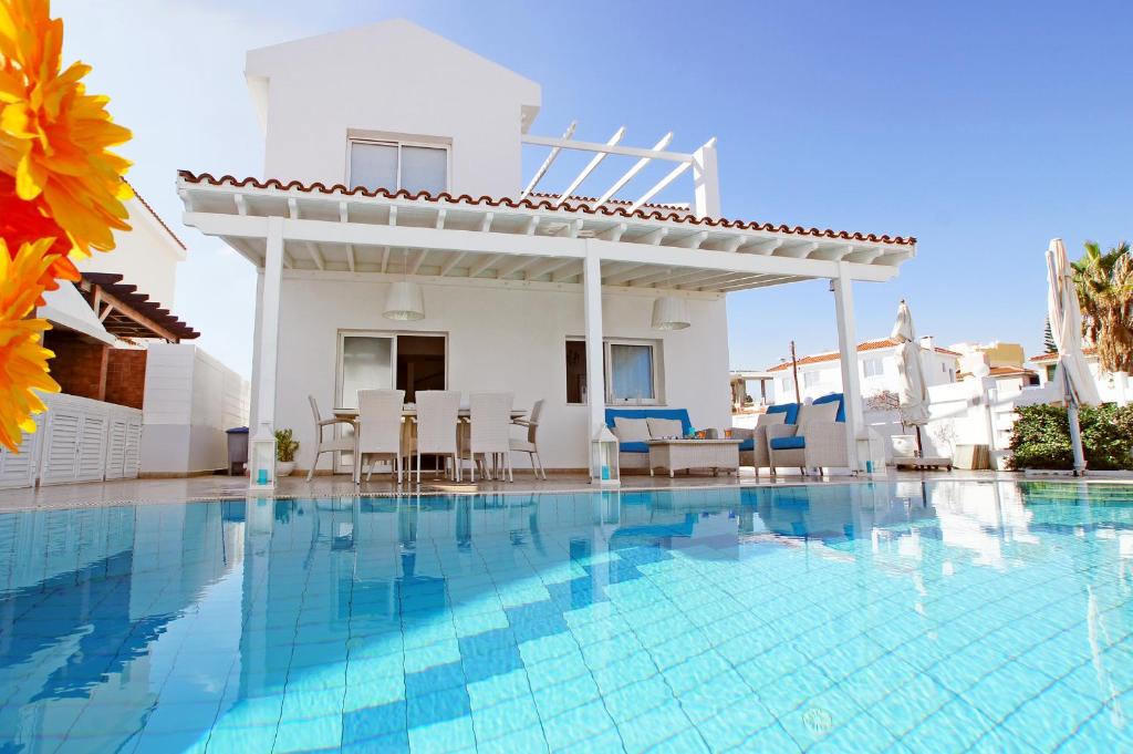 Kapparis Villa | Villa Margot