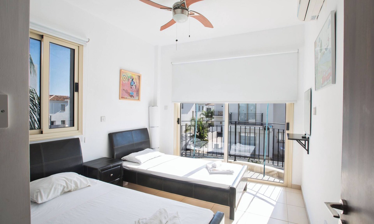Pernera Villa | Villa Megan,modern 3bdr Villa,close To The Beach