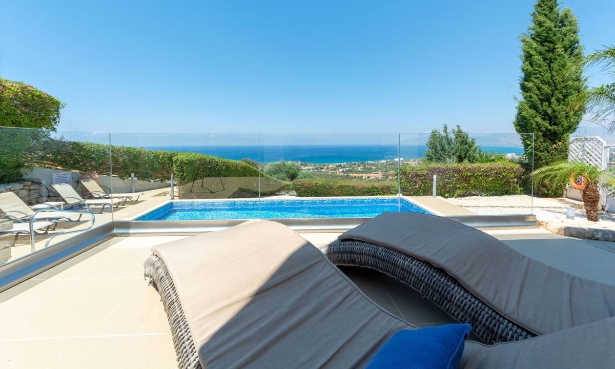Latchi Cottage | Villa Olivia - a villa that sleeps 6 guests in 3 bedrooms