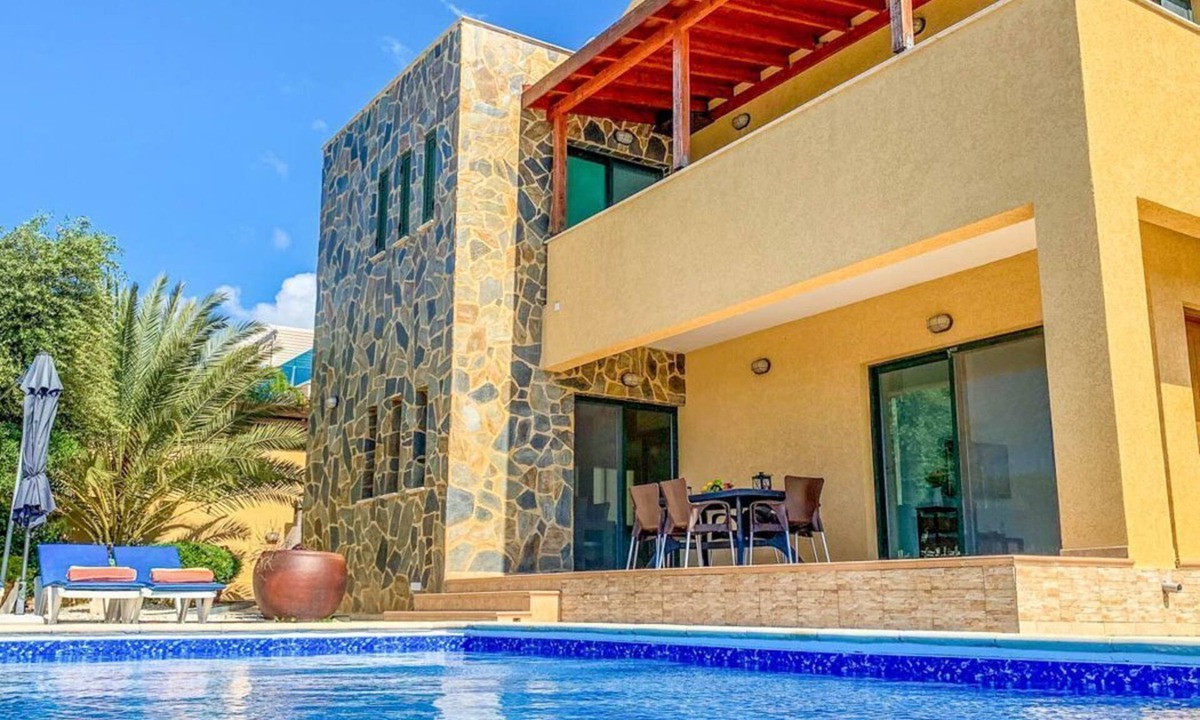 Pissouri Villa | Villa Paralaki - Three Bedroom Villa, Sleeps 6