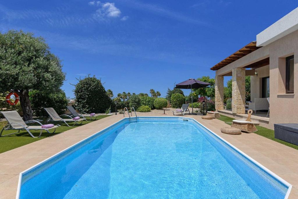 Latsi Villa | Villa Pashiana
