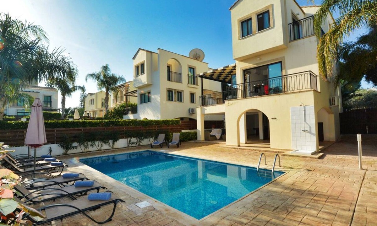 Protaras Villa | Villa Protaras Paralia | Spacious 4BDR | Central Protaras Villa