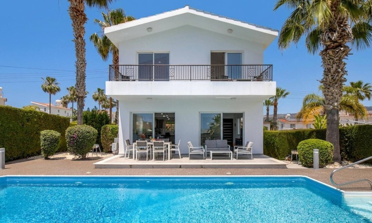 Pegeia Villa | Villa Roker by Ezoria Villas