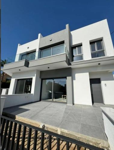 Potamos tis Germasogeias House | Villa - Sleeps 6 - Near Local Attractions