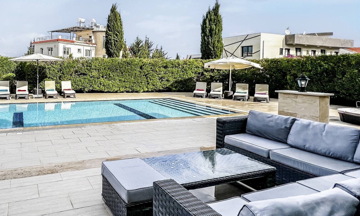 Kyrenia District Villa | Villa with Private Pool and Backyard in Lapta