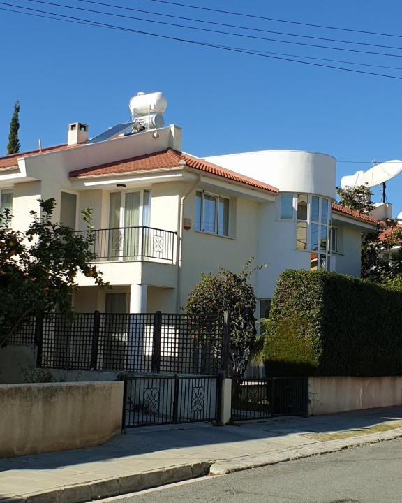 Agios Athanasios Villa | VillaViktoria