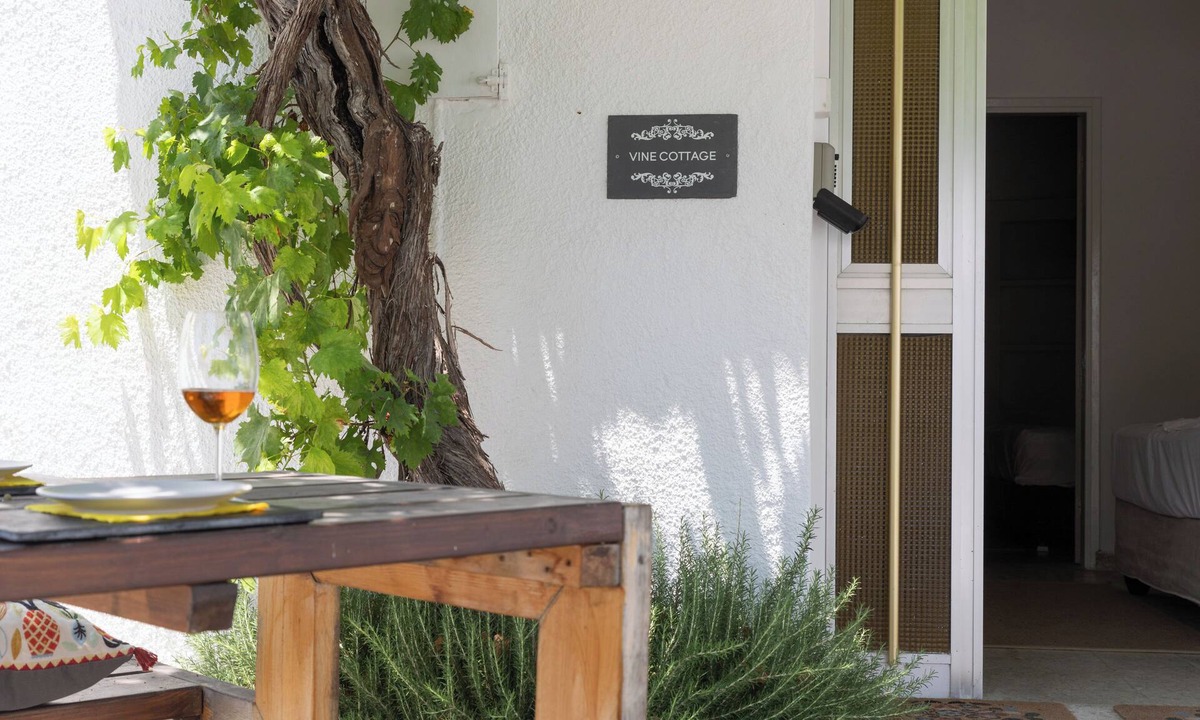 Akrotiri Villa | VINE COTTAGE Cyprus · Limassol Vine cottage| Akrotiri Seaside Retreat