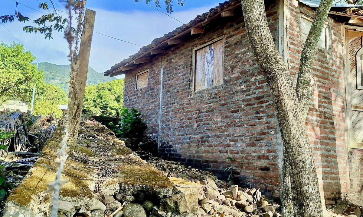 Santa Cruz Cabin | Waterfront Cabin in Charming Ometepe Isle Volcano-Epic Dark Sky Night Stargazing