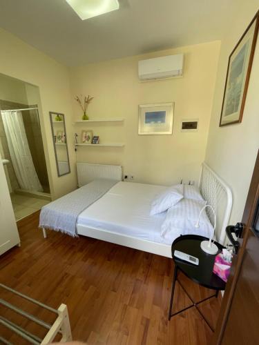 Larnaca Apartment | Yard room with private entrance