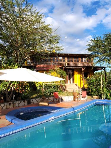 Poneloya Hotel | Yellow Submarine Hostal