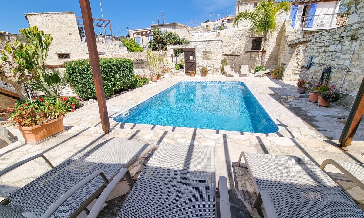 Skarinou Apartment | Zeus Grand Apartment