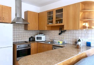 1 bedroom flat, prime location near sea, sleeps 4