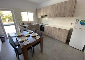 2 Bedroom self contained apartment opposite the Mediterranean Hotel