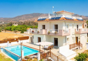 220 m² Villa ∙ 3 bedrooms ∙ 7 guests