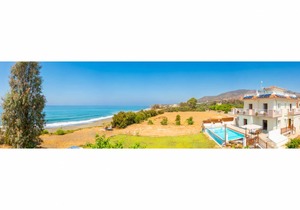 220 m² Villa ∙ 3 bedrooms ∙ 7 guests