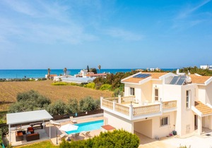 225 m² Villa ∙ 4 bedrooms ∙ 9 guests