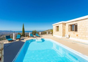 225 m² Villa ∙ 3 bedrooms ∙ 7 guests
