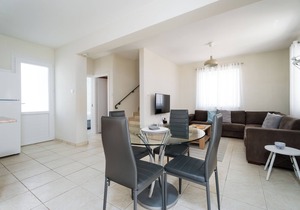 3 Bedroom Villa Central Pernera