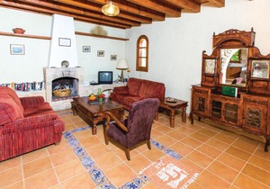 Amazing home in Miliou Paphos with 3 Bedrooms, Outdoor swimming pool and Swimming pool