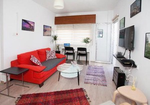 ARTEMIS 3, Beachfront Boutique Apartment