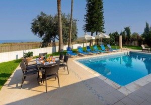 Attractive 3 bed villa with private pool