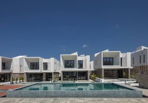 Avalon 1 Villa 11 Kosta 3 Bedroom Villa with communal pool