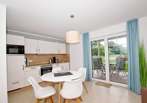 Beachfront vacation rental with a terrace; access to the pool and sauna - Rex Rugia - Rex in Göhren