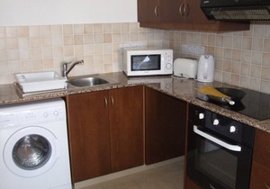 Beautiful 2 bedroom apartment located pool level, sea view, FREE WIFI