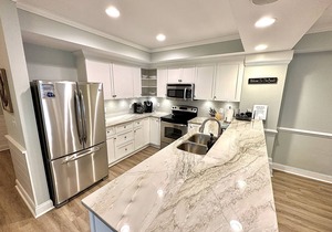 Beautiful 3 Bedroom Oceanfront Condo. Walking Distance to Everything in Isle of Palms