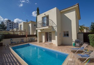 Beautiful 5 Star Holiday Villa in a Prime Location in Protaras