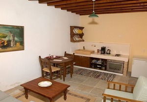 Beautiful Country House Apartment with A/C, WiFi & Pool in the Historical Village of Choirokoitia