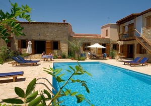Beautiful Country House Apartment with A/C, WiFi & Pool in the Historical Village of Choirokoitia