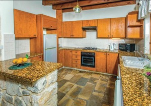 Beautiful home in Miliou Paphos with 3 Bedrooms, Jacuzzi and Outdoor swimming pool