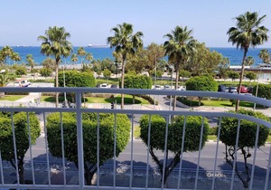 Breathtaking View & Seafront * Modern * At the Beach * Center City