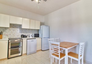 Coral Bay 4 Bed Villa - 5 Minutes Walk to Blue Flag Sandy Beaches - Heated Pool