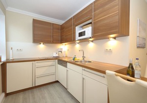 Haus Sarah 3 is located directly on the beach in the heart of Westerland. The beach crossing to Westerland's central beach is about 200 meters away. The house has 8 modern and comfortably furnished vacation apartments for. in Westerland