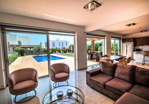 Holiday house Peyia for 1 - 8 persons with 4 bedrooms - Holiday house