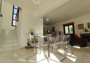 Lemon Tree Villa - Luxurious 3 Bed, 3 Bath Villa just 500m from Tala Village Square
