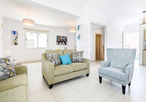 Nissini Villa #18 - Delightful 3 bedroom villa close to the beach