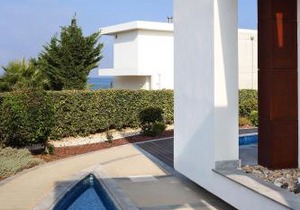 Paradise Cove Luxurious Beach Villas