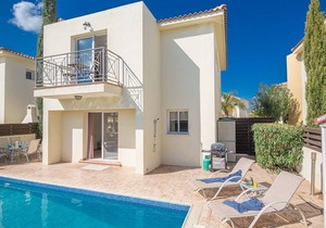 Protaras Holiday Villa CL19 - a villa that sleeps 7 guests in 3 bedrooms