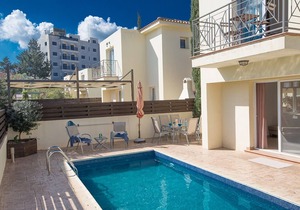 Protaras Holiday Villa CL19 - a villa that sleeps 7 guests in 3 bedrooms