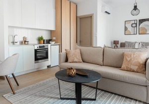 Sanders Armonta - Nimble Studio w/ Balcony