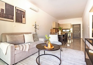 Sanders River Plaza - Cool 2-Bdr Apt with Balcony