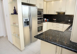 Sea View 3 Bedroom Villa in Central Tala in Tala