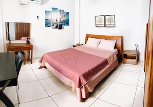 Seaside 2 bdr apartment