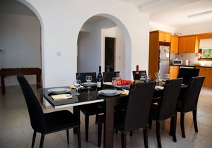Stunning 4 Bedroom Villa -Private Pool - Sea View