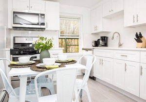 Sunny! Spacious 2BR! Near Downtown! in Jersey City