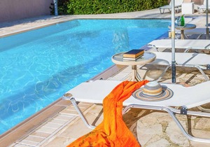 Villa Ammodis - Four Bedroom Villa, Sleeps 8